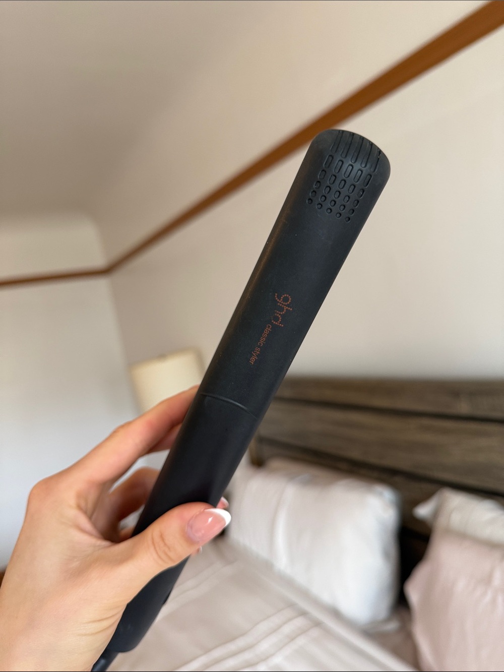 ghd Black with Gold Plate Hair Straightener - Picture 3 of 6